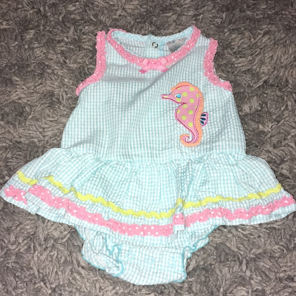 Seahorse Bubble Outfit.